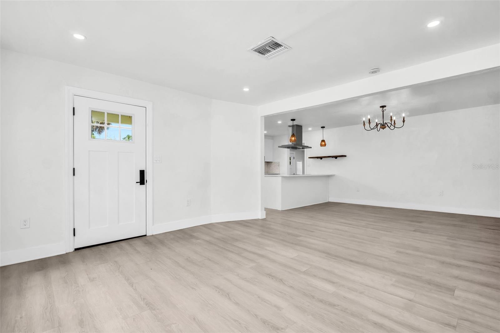 Image 4 of 39 For 4000 Grove Street S