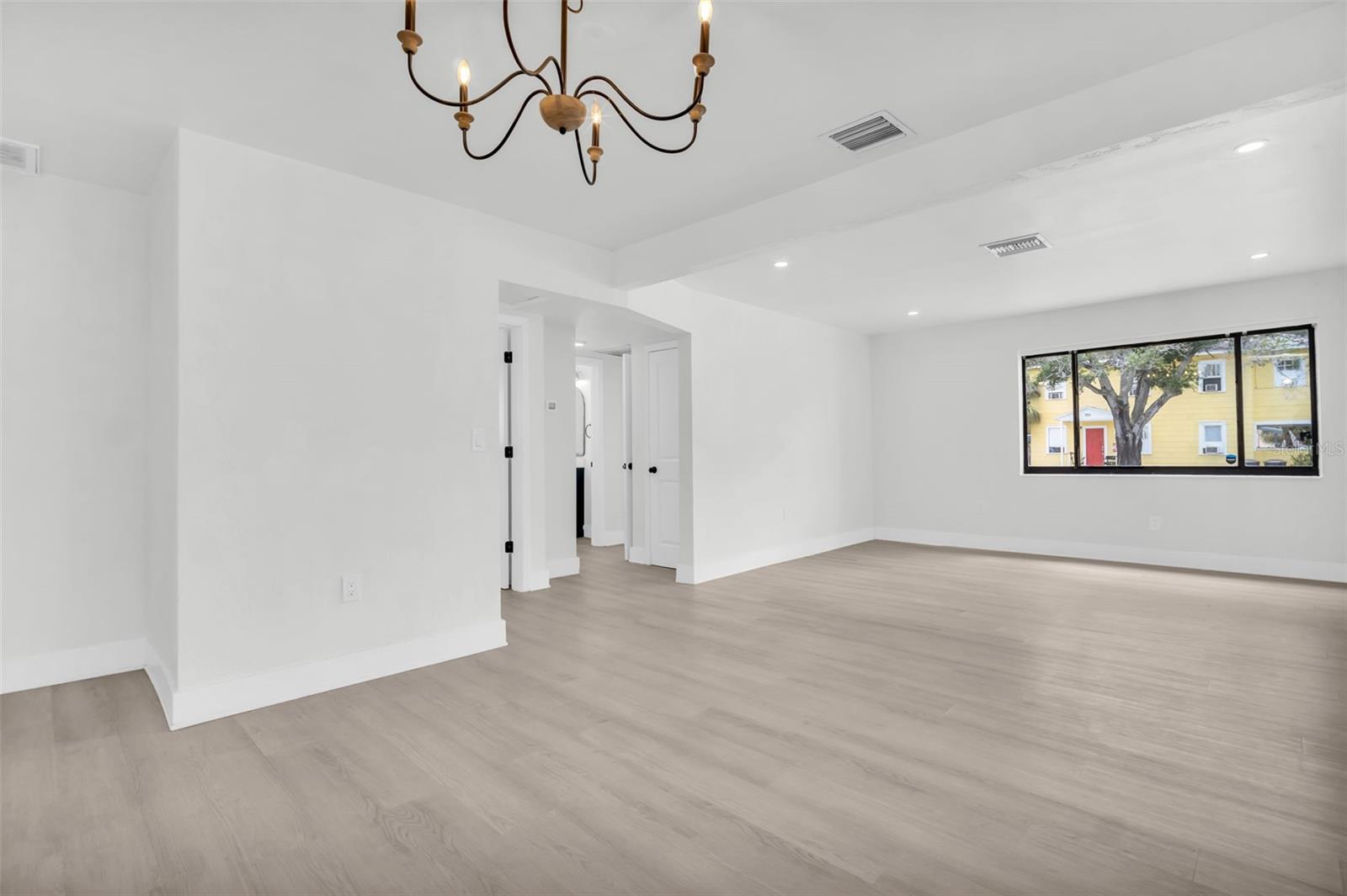 Image 6 of 39 For 4000 Grove Street S