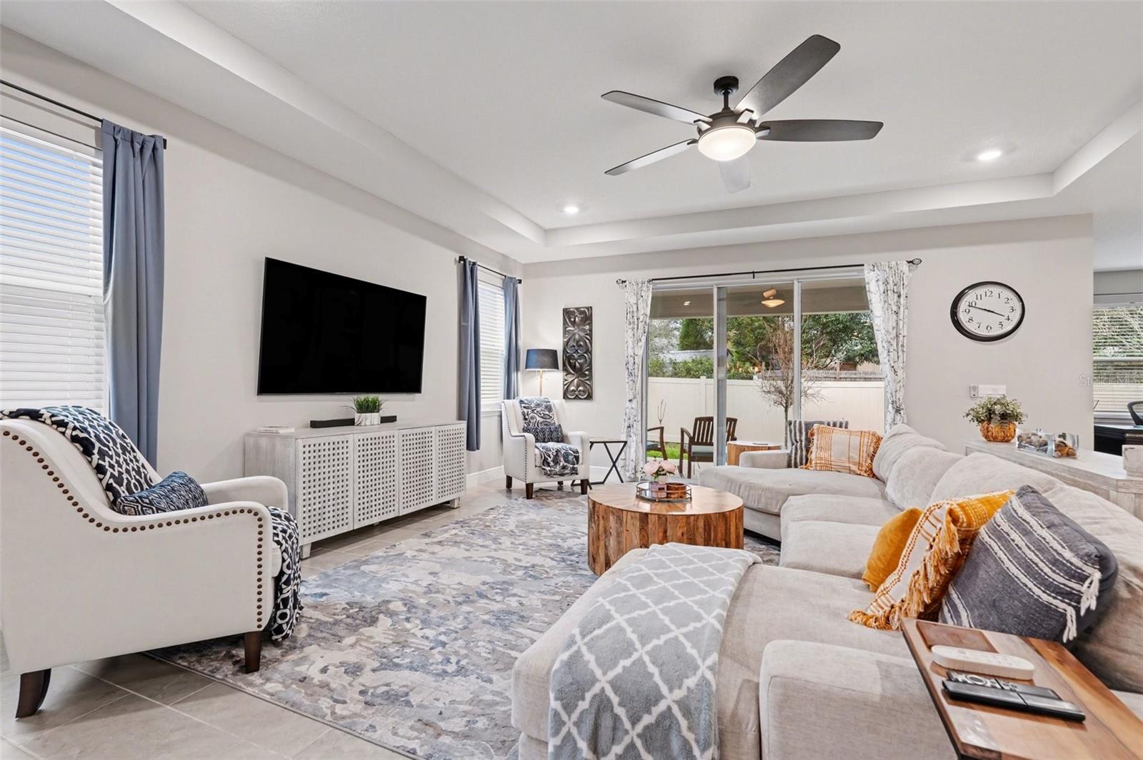 Image 14 of 41 For 23122 Scaglione Drive