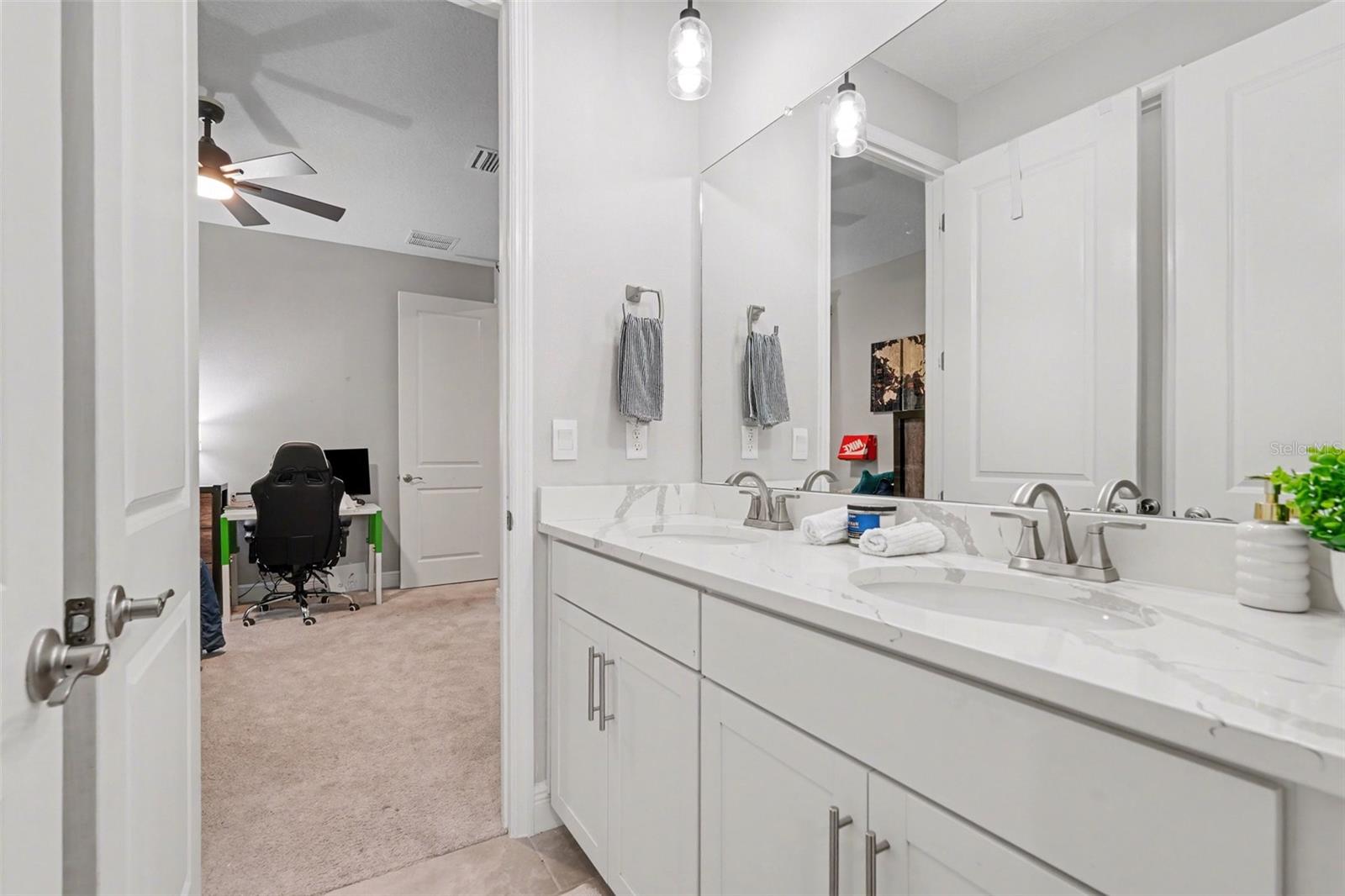 Image 32 of 41 For 23122 Scaglione Drive