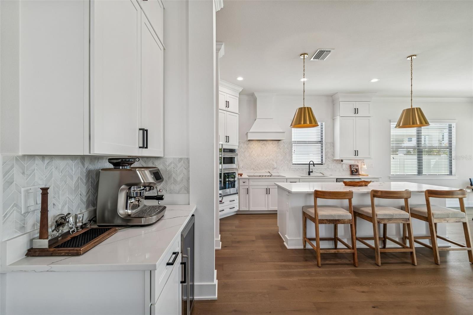 Image 11 of 62 For 3016 Ballast Point Boulevard