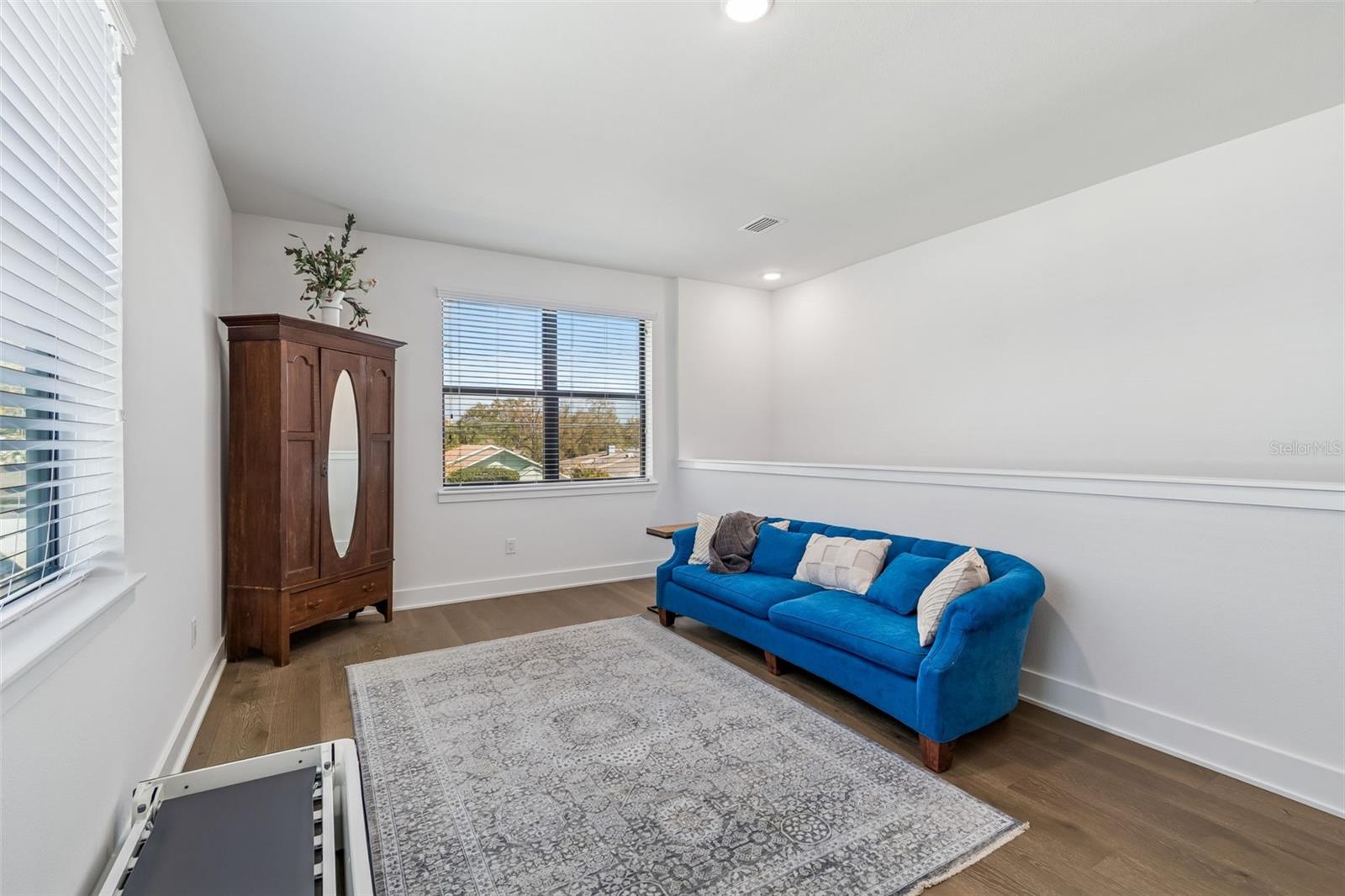 Image 22 of 62 For 3016 Ballast Point Boulevard