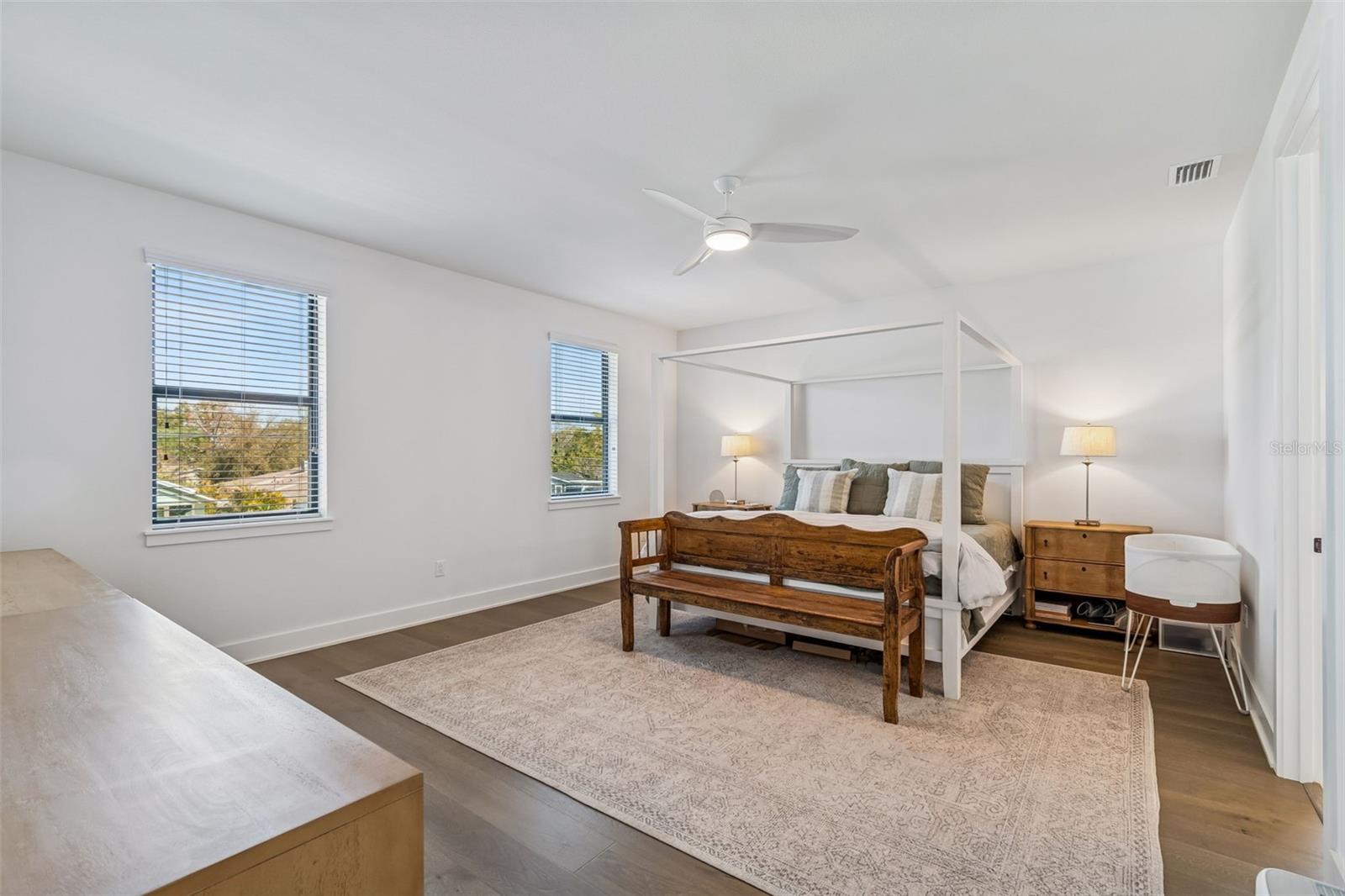 Image 23 of 62 For 3016 Ballast Point Boulevard