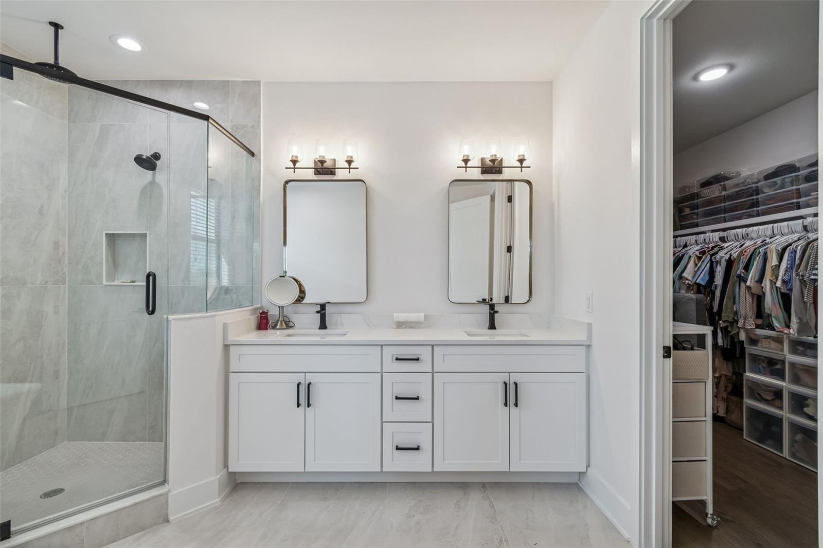 Image 28 of 62 For 3016 Ballast Point Boulevard