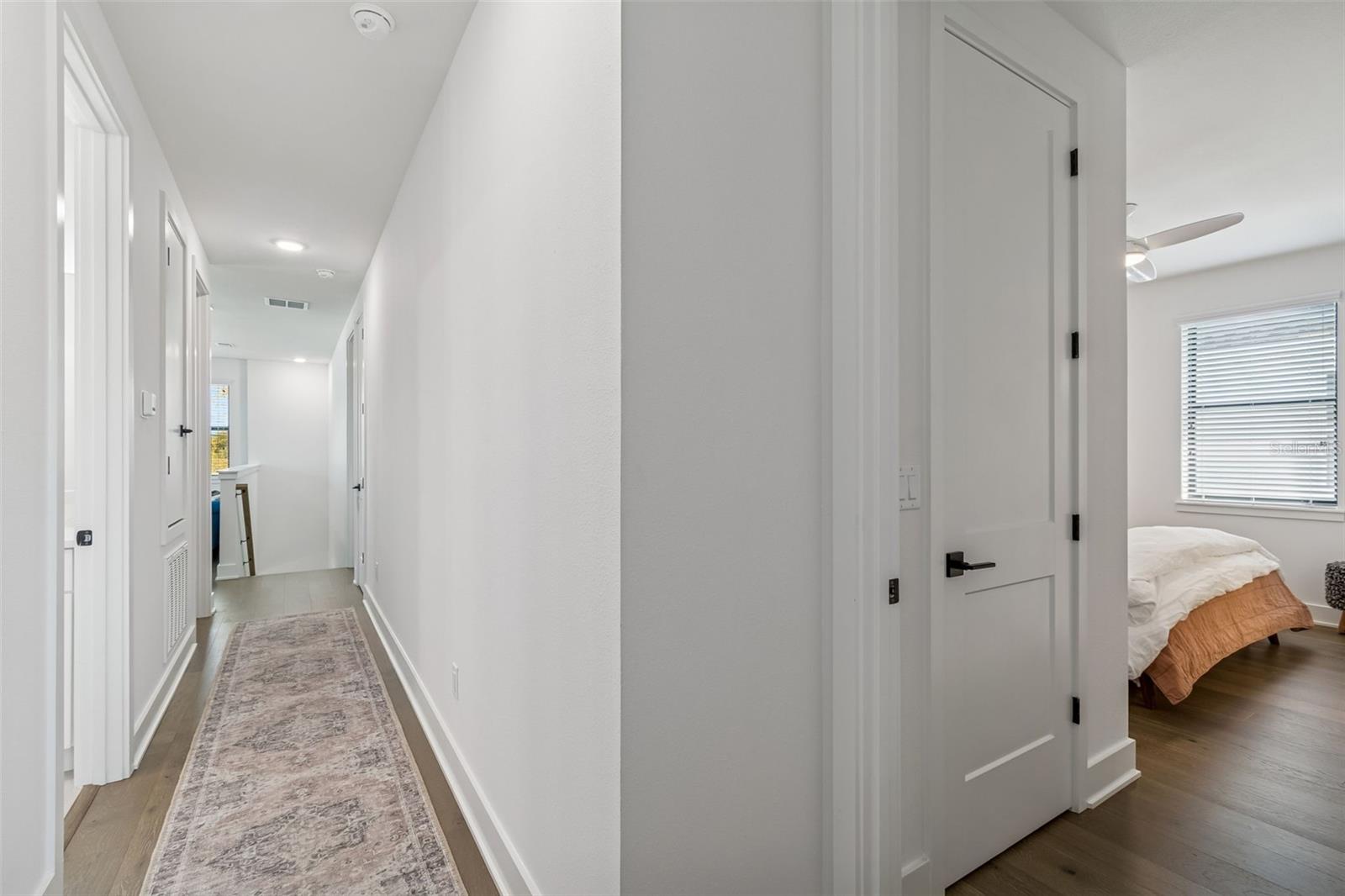 Image 29 of 62 For 3016 Ballast Point Boulevard