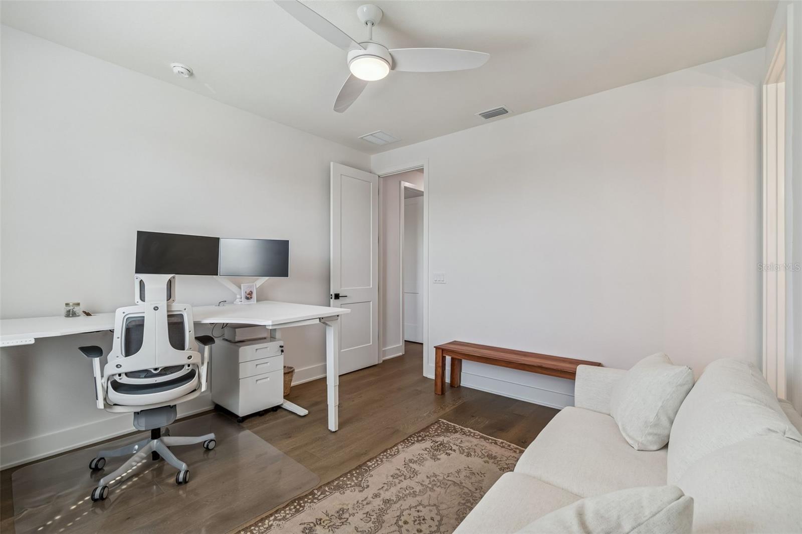 Image 35 of 62 For 3016 Ballast Point Boulevard