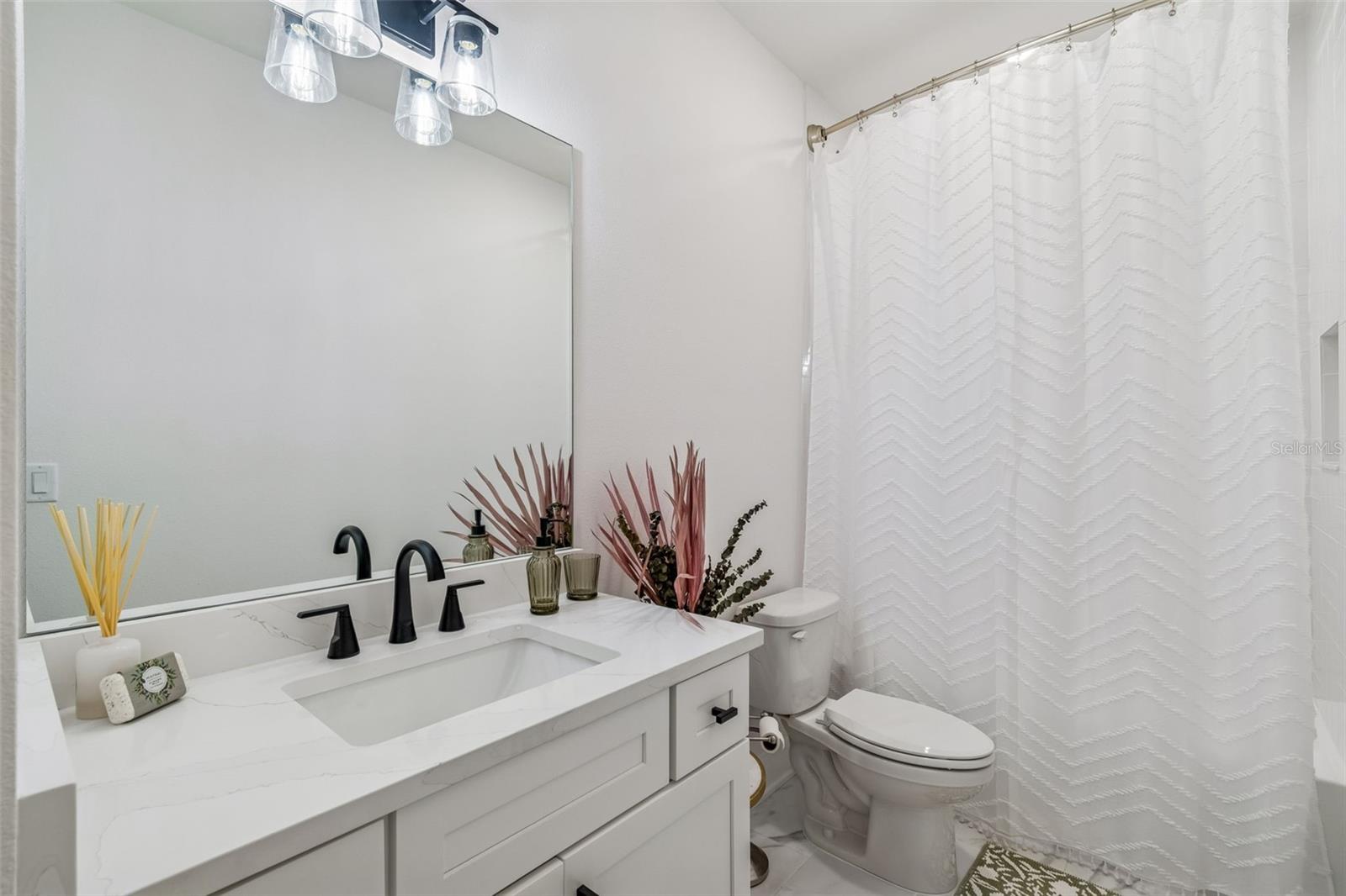 Image 37 of 62 For 3016 Ballast Point Boulevard