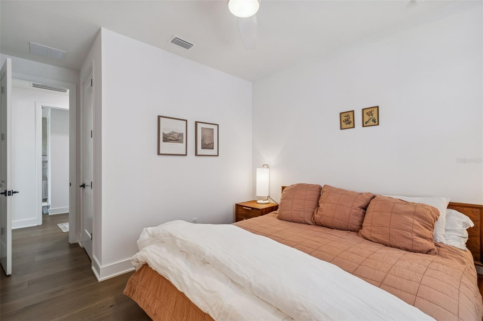 Image 40 of 62 For 3016 Ballast Point Boulevard