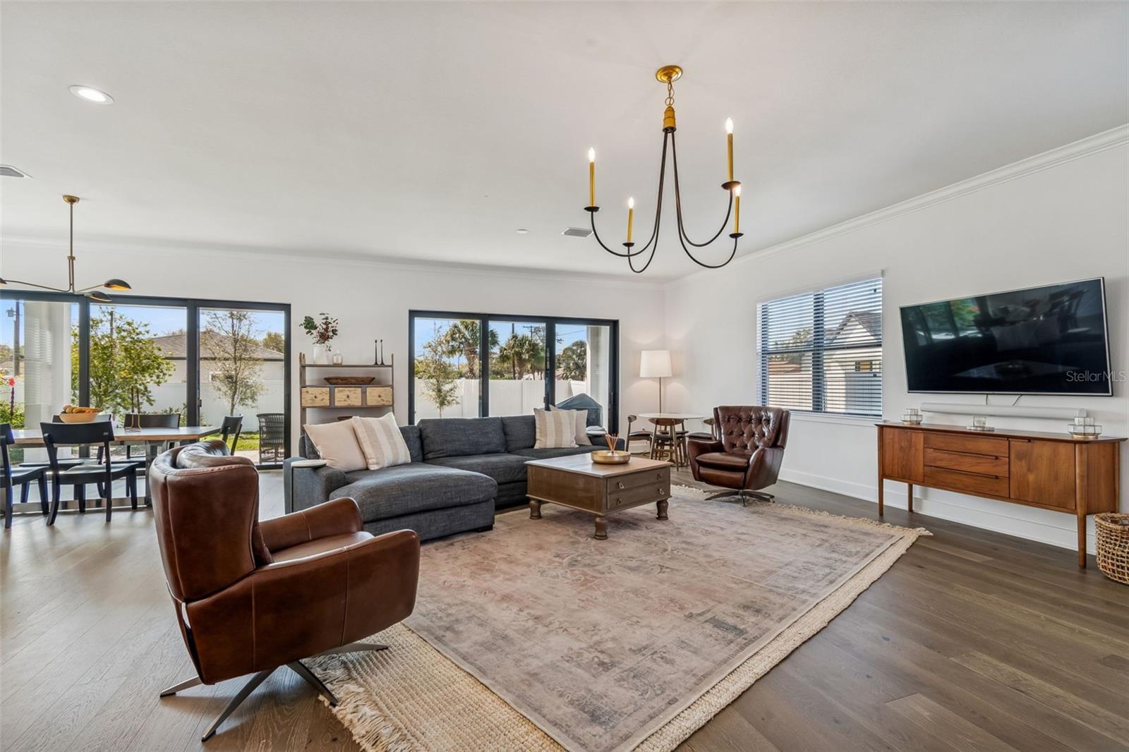 Image 5 of 62 For 3016 Ballast Point Boulevard