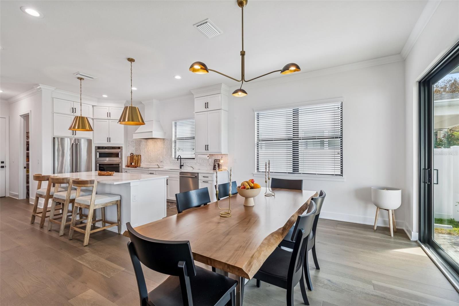 Image 9 of 62 For 3016 Ballast Point Boulevard