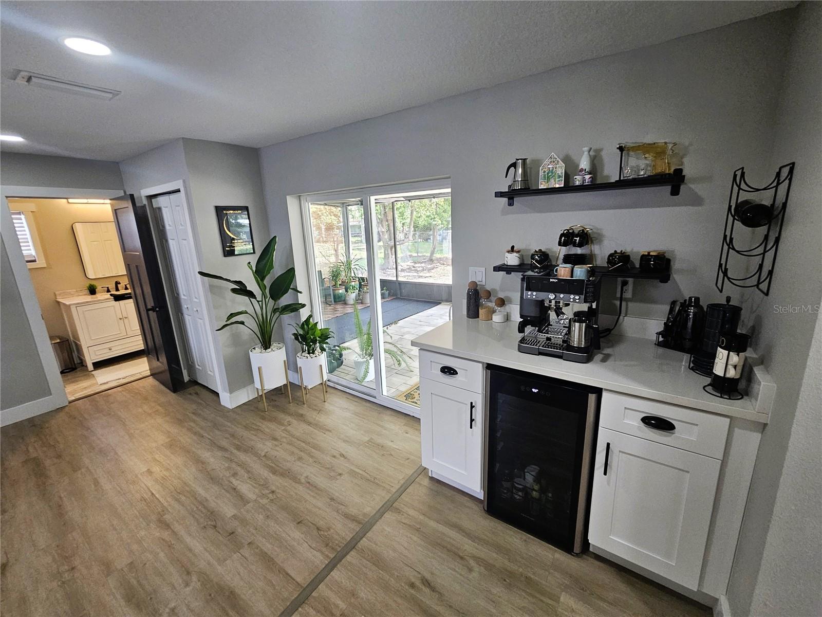 Listing photo id 9 for 8711 Wick Place