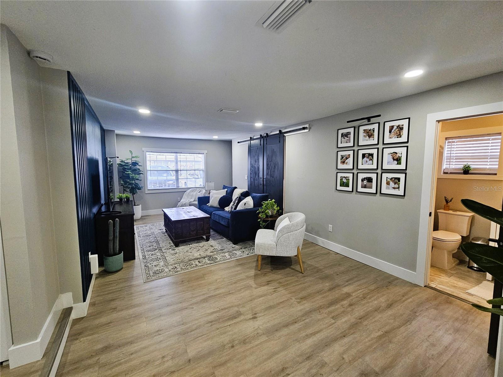 Listing photo id 14 for 8711 Wick Place