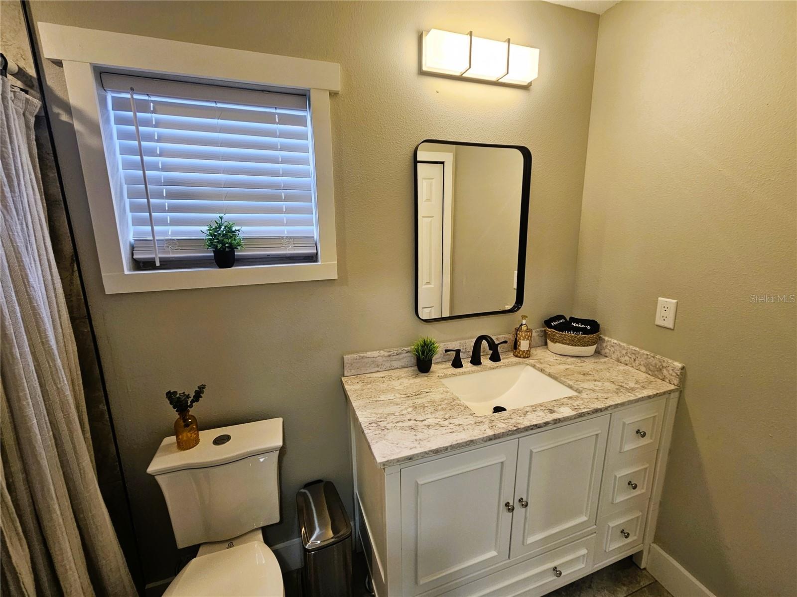 Listing photo id 15 for 8711 Wick Place