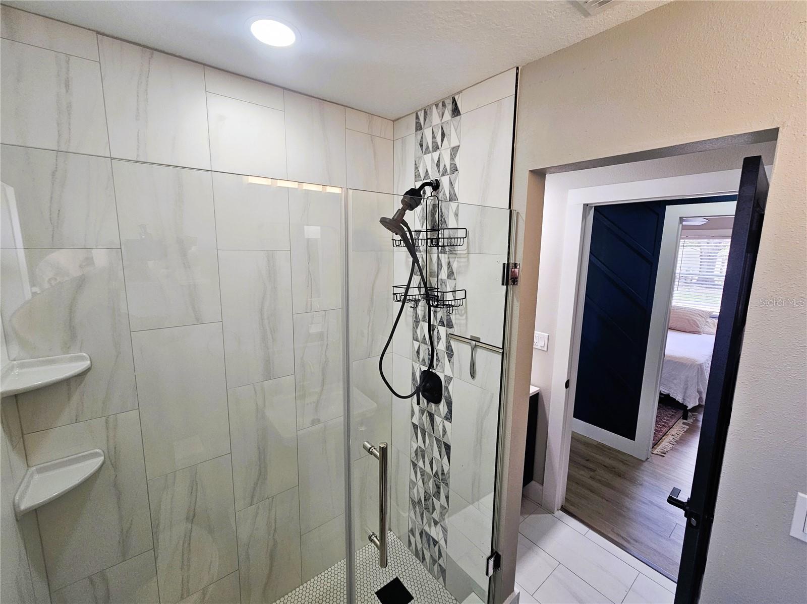 Listing photo id 26 for 8711 Wick Place