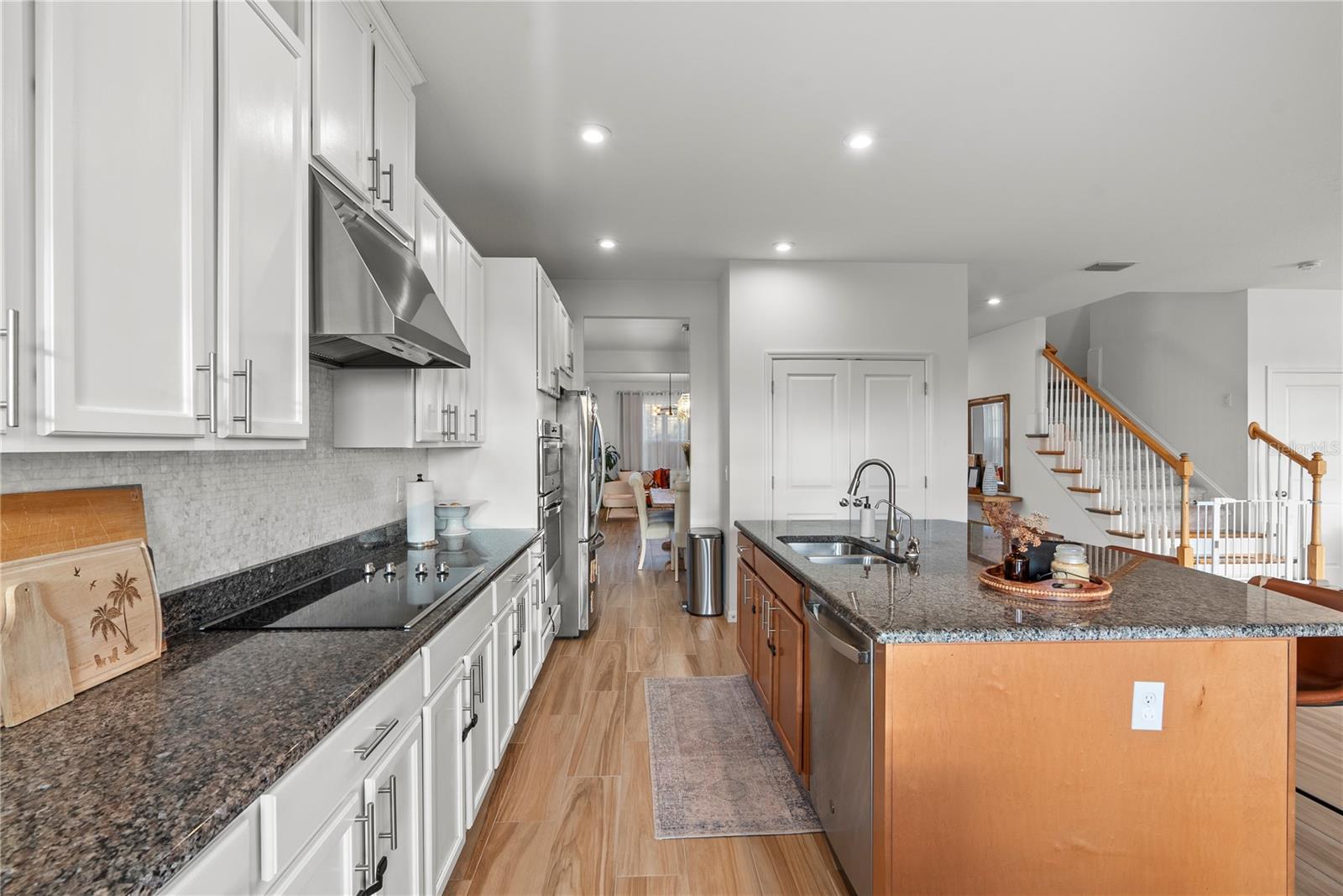 Image 12 of 60 For 33975 Astoria Circle