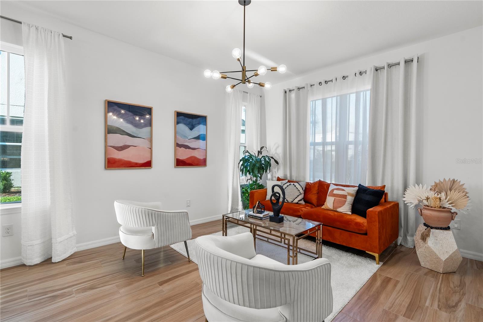 Image 5 of 60 For 33975 Astoria Circle