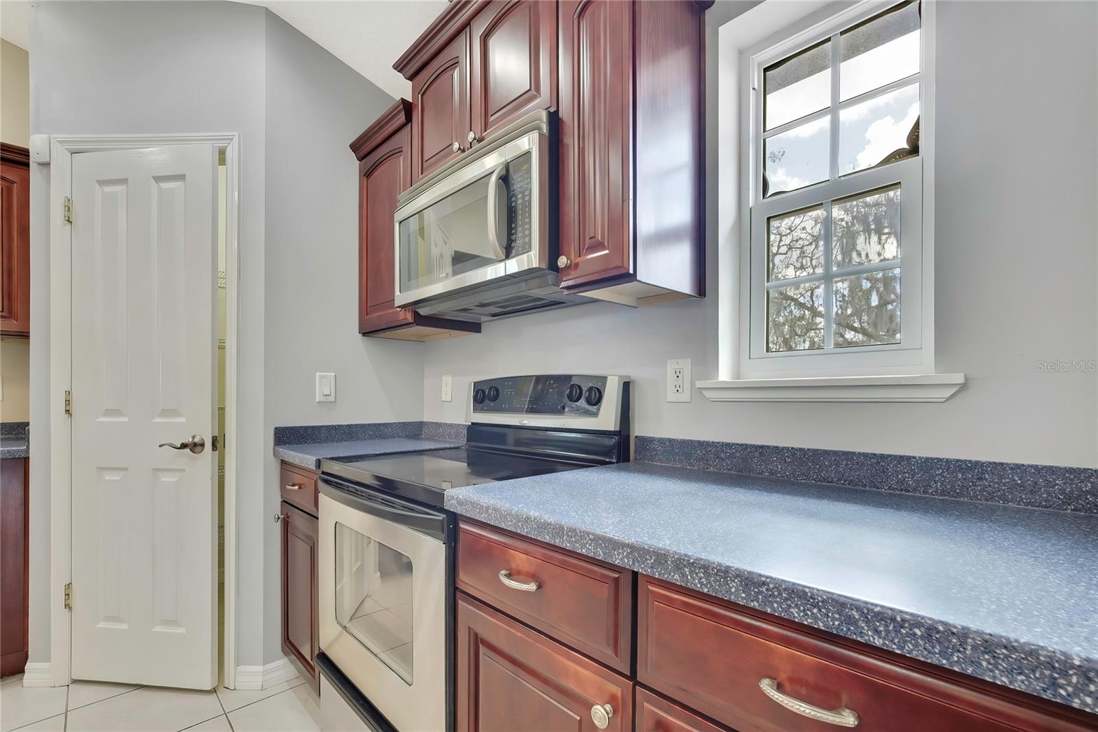 Image 16 of 58 For 5827 Rio Drive