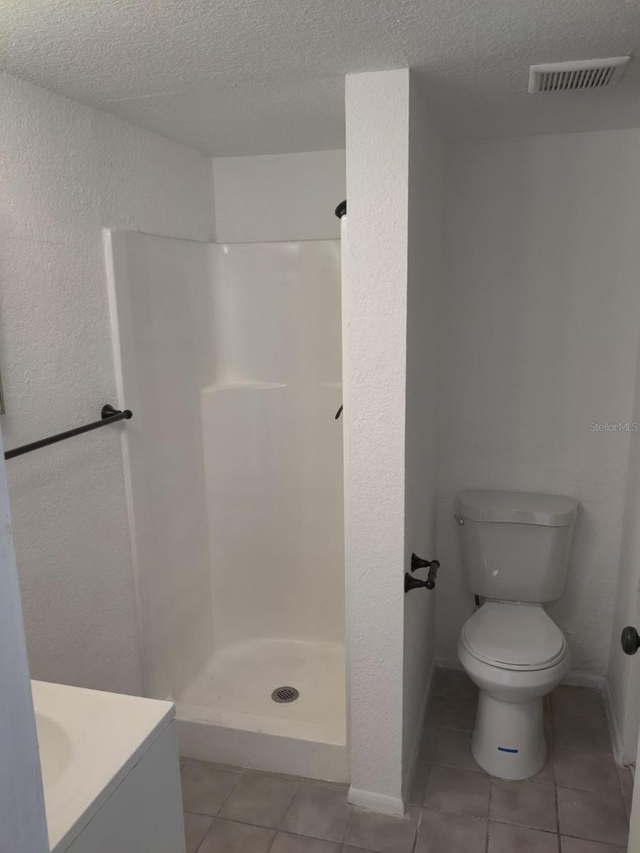 Image 24 of 27 For 245 - 247 38th Avenue Se