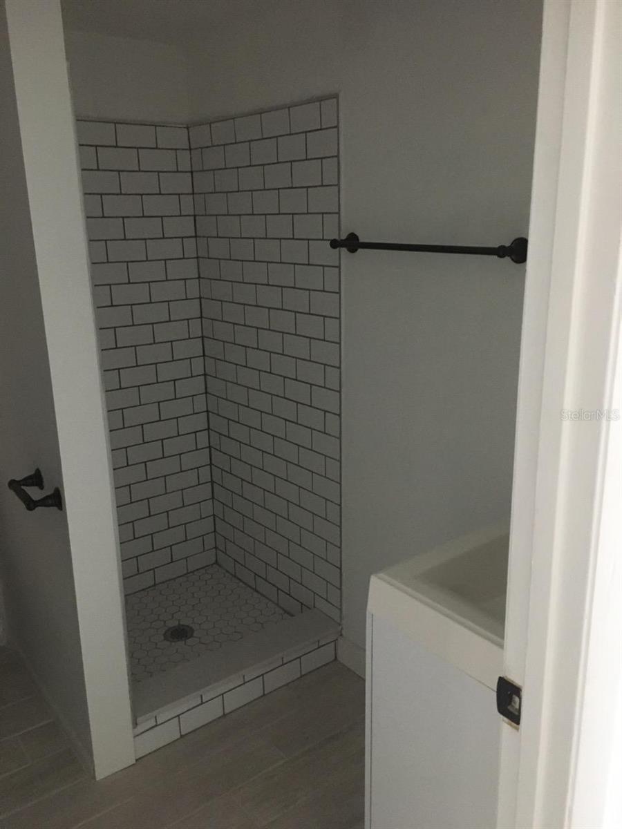 Image 26 of 27 For 245 - 247 38th Avenue Se