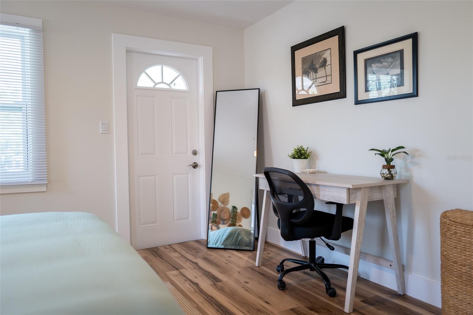 Image 13 of 22 For 127 17th Avenue S