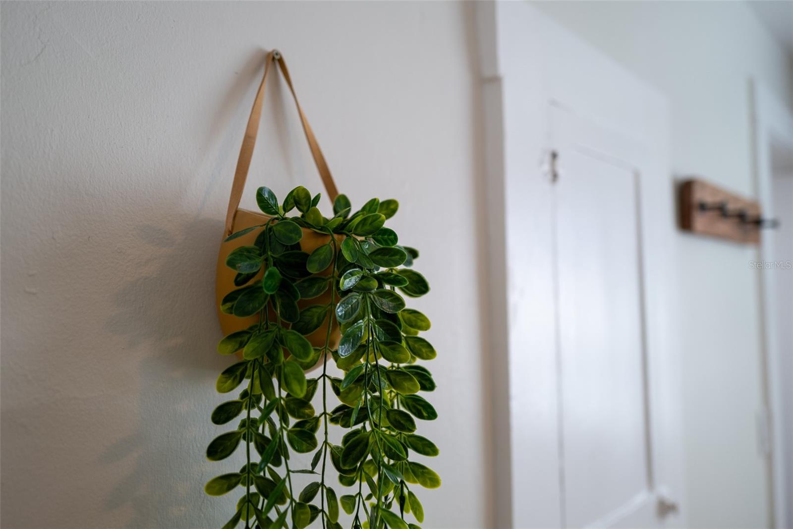 Image 9 of 22 For 127 17th Avenue S