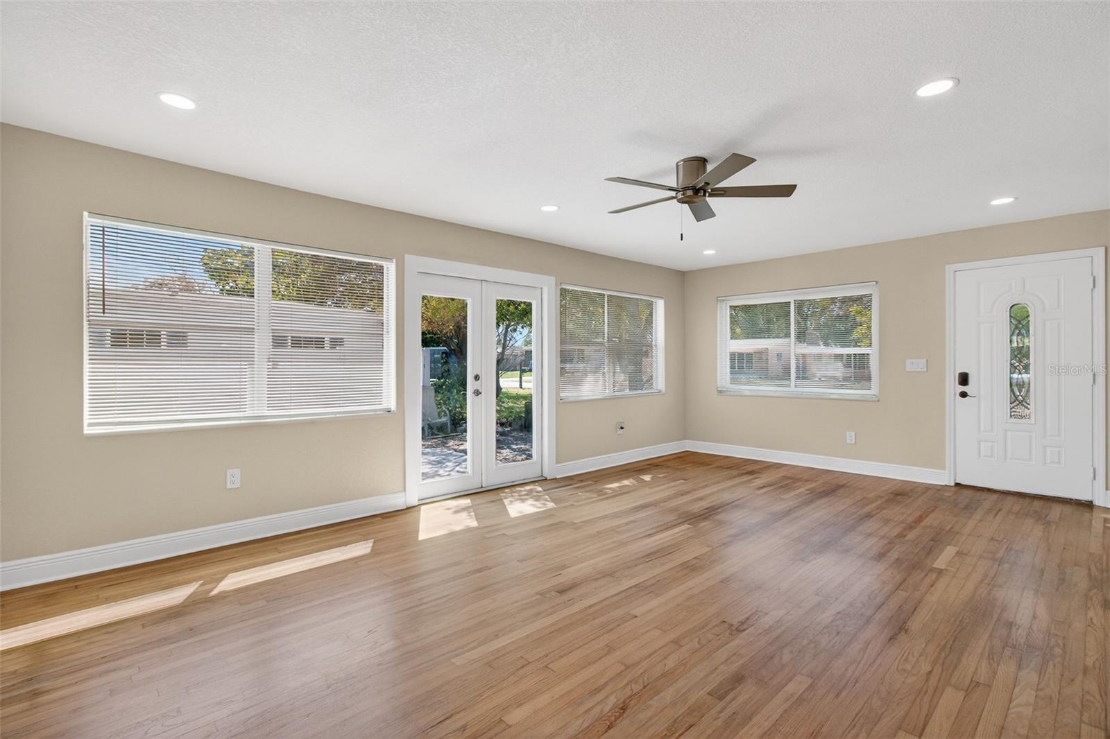 Image 12 of 40 For 1623 Prescott Avenue