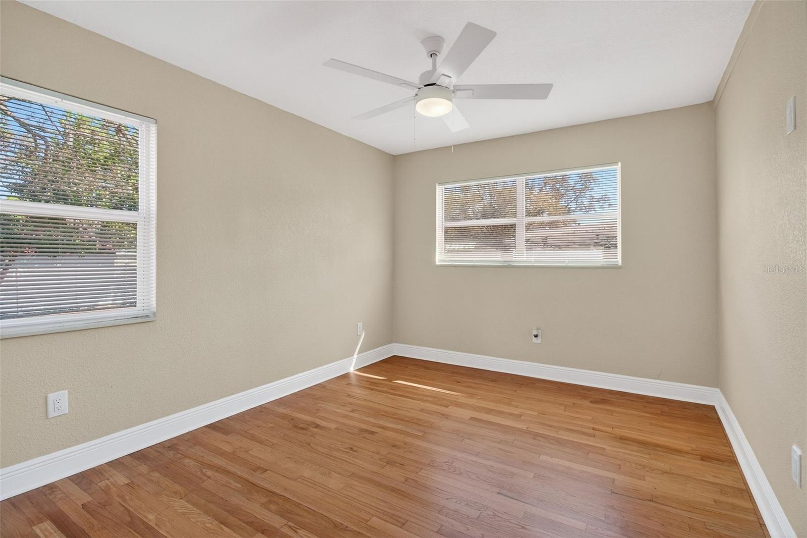 Image 21 of 40 For 1623 Prescott Avenue