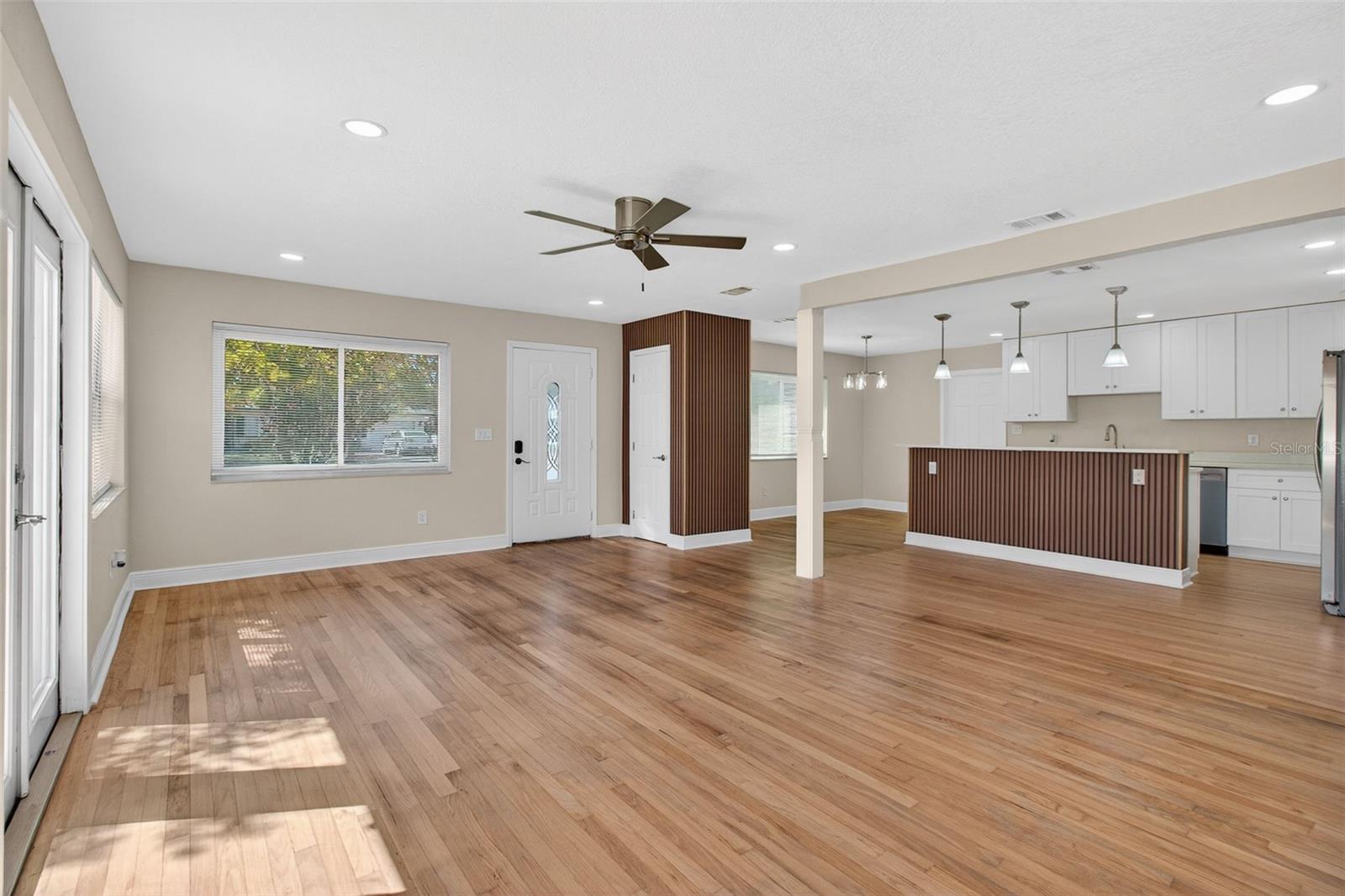 Image 3 of 40 For 1623 Prescott Avenue