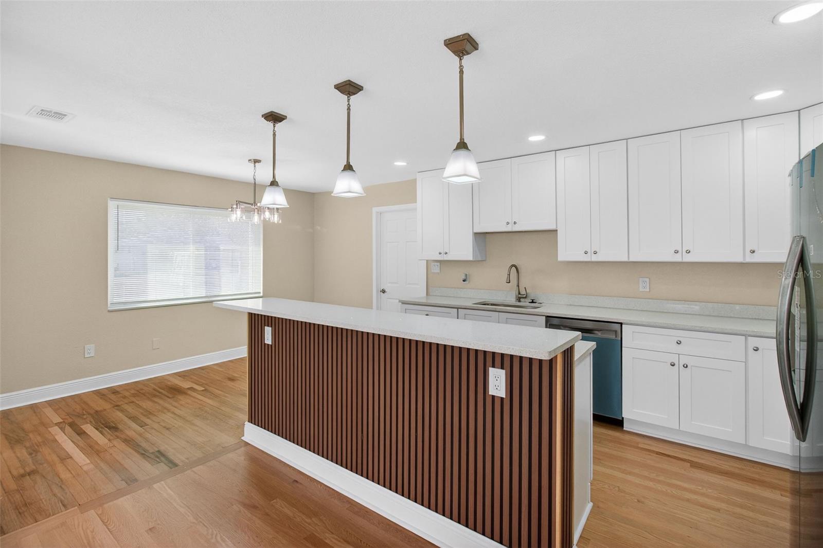 Image 9 of 40 For 1623 Prescott Avenue