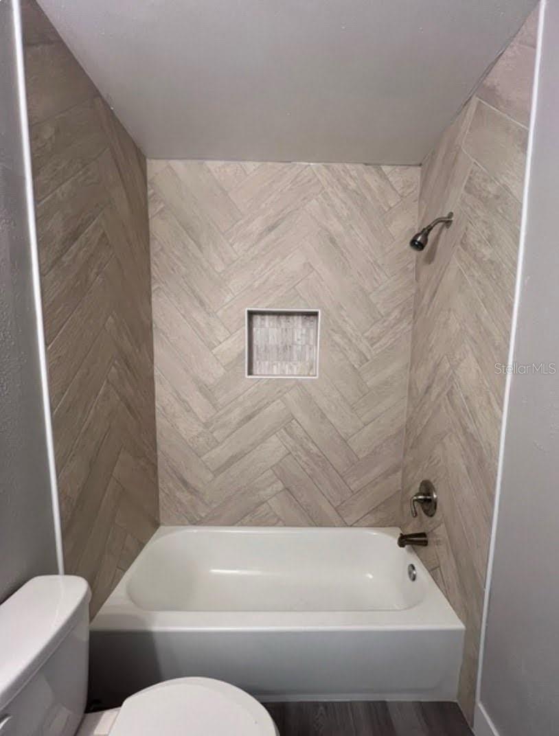 Image 15 of 17 For 6412 Diamond Street A