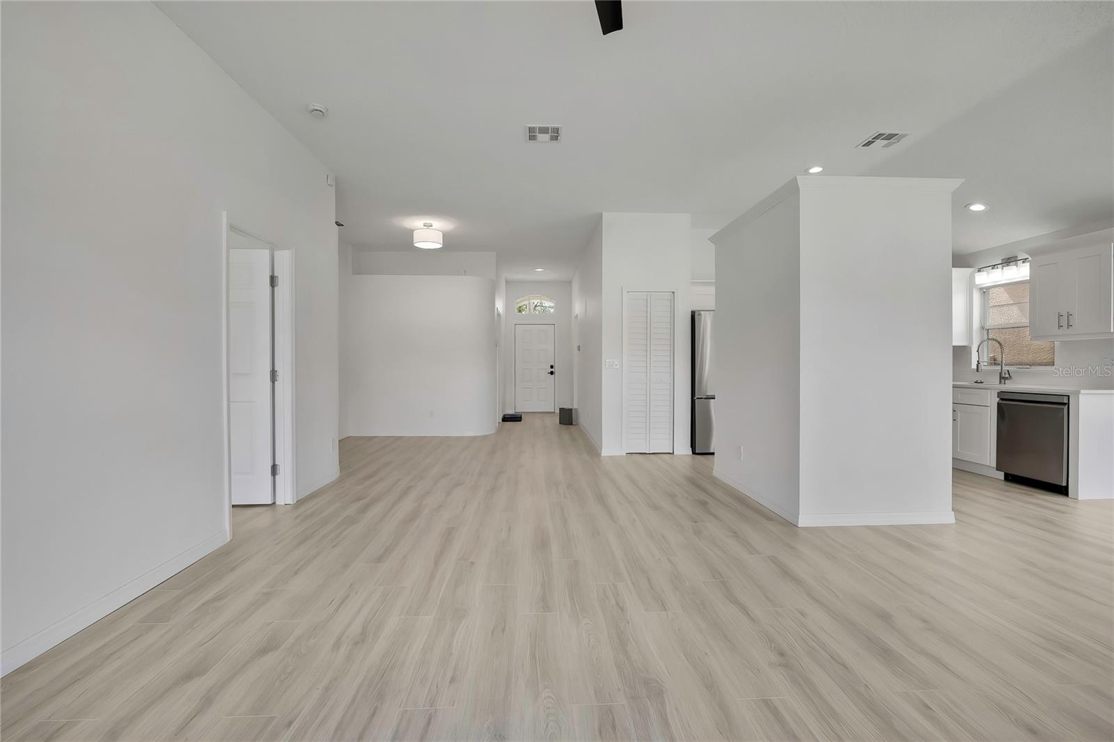 Image 14 of 43 For 545 Lake Cypress Circle