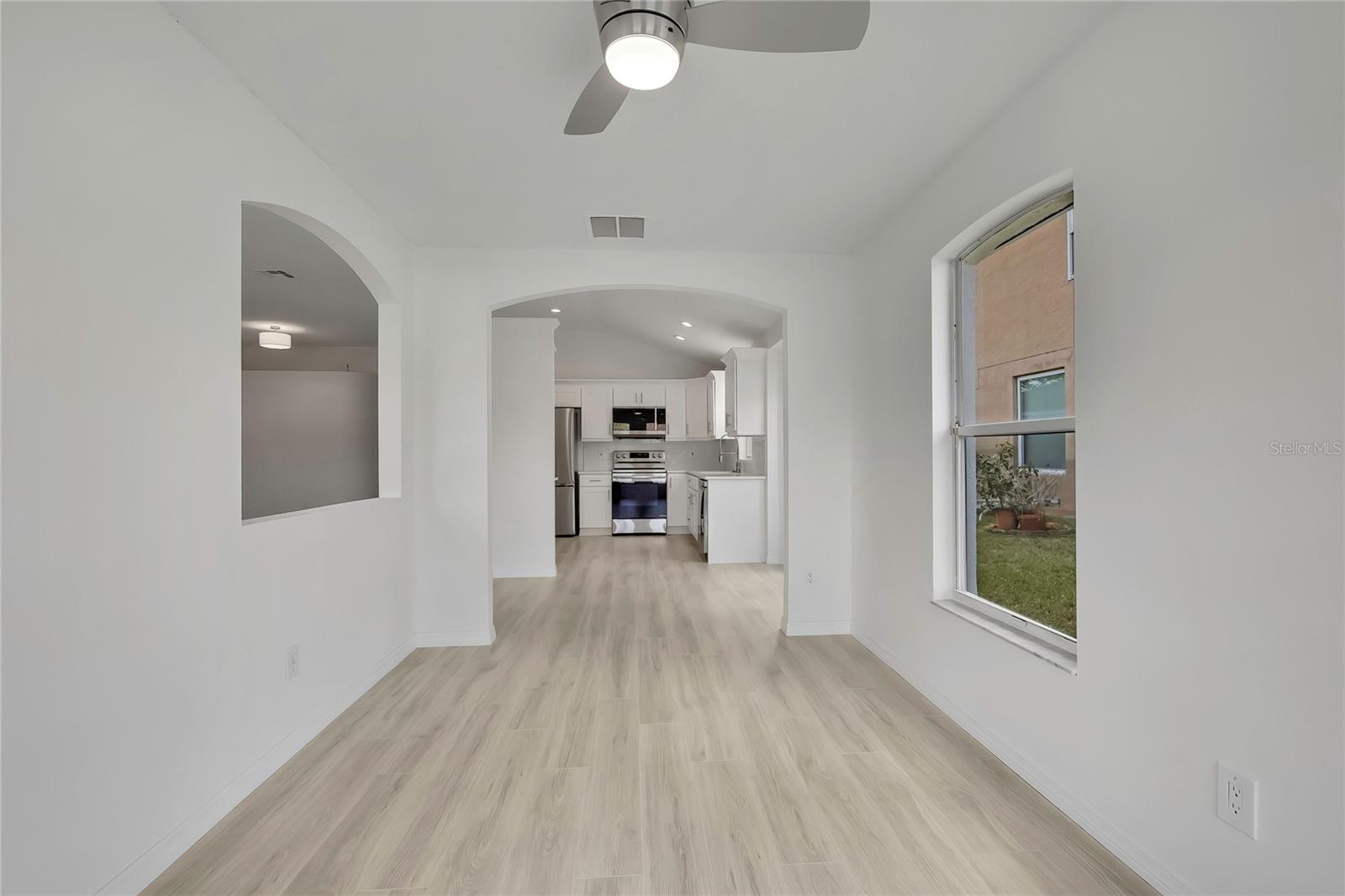 Image 22 of 43 For 545 Lake Cypress Circle