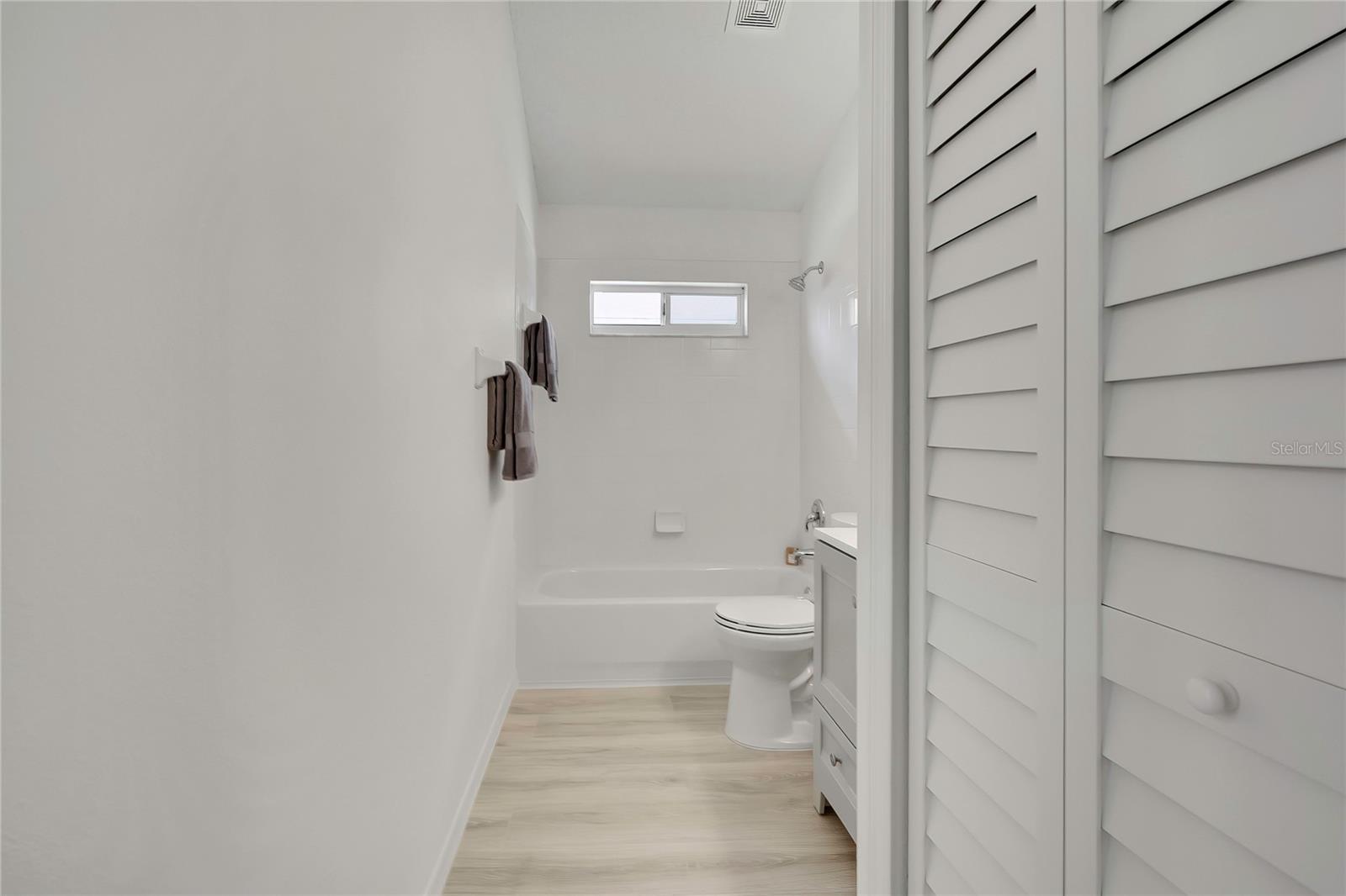 Image 37 of 43 For 545 Lake Cypress Circle