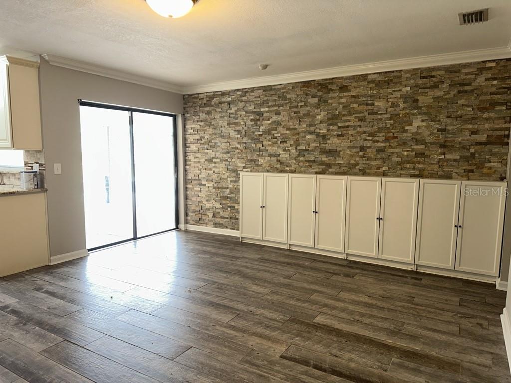 Image 10 of 53 For 4707 Ranchway Court