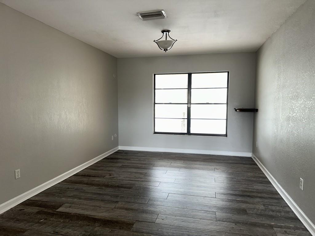 Image 17 of 53 For 4707 Ranchway Court