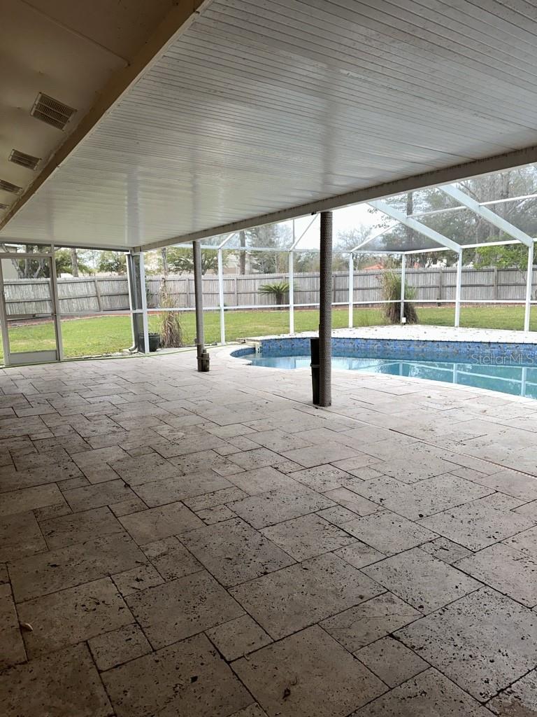 Image 21 of 53 For 4707 Ranchway Court