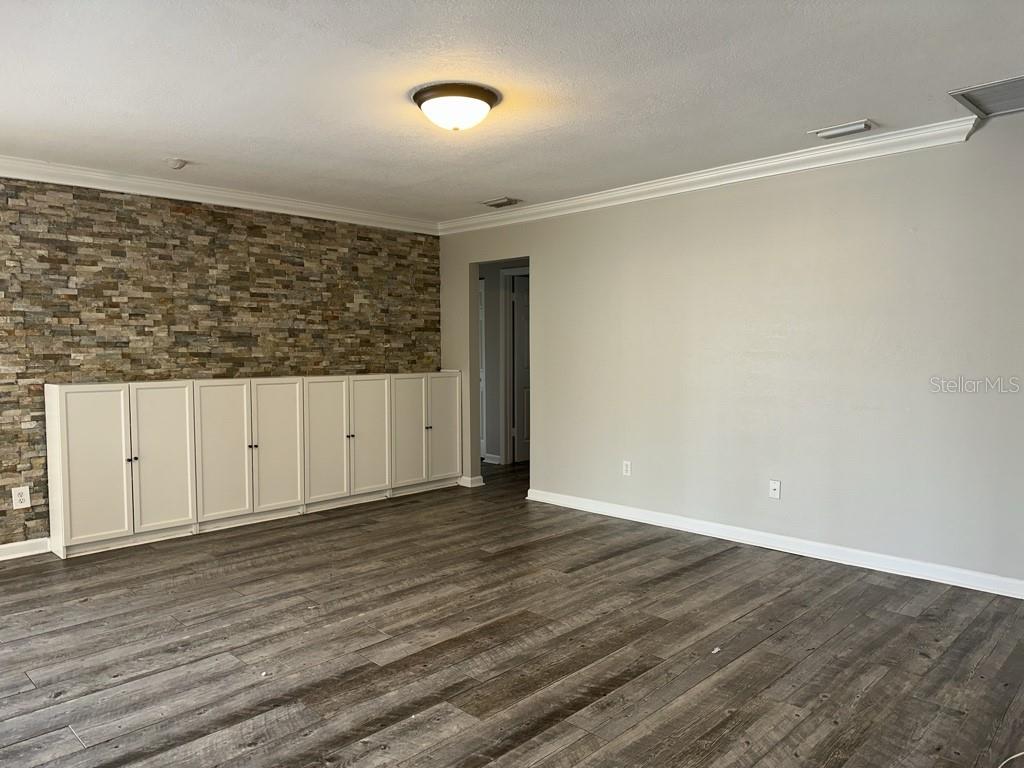 Image 9 of 53 For 4707 Ranchway Court