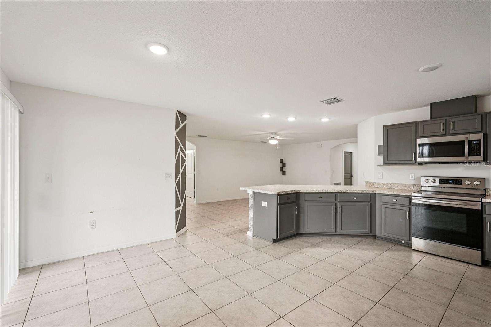 Image 18 of 52 For 1551 Blue Bayou Circle