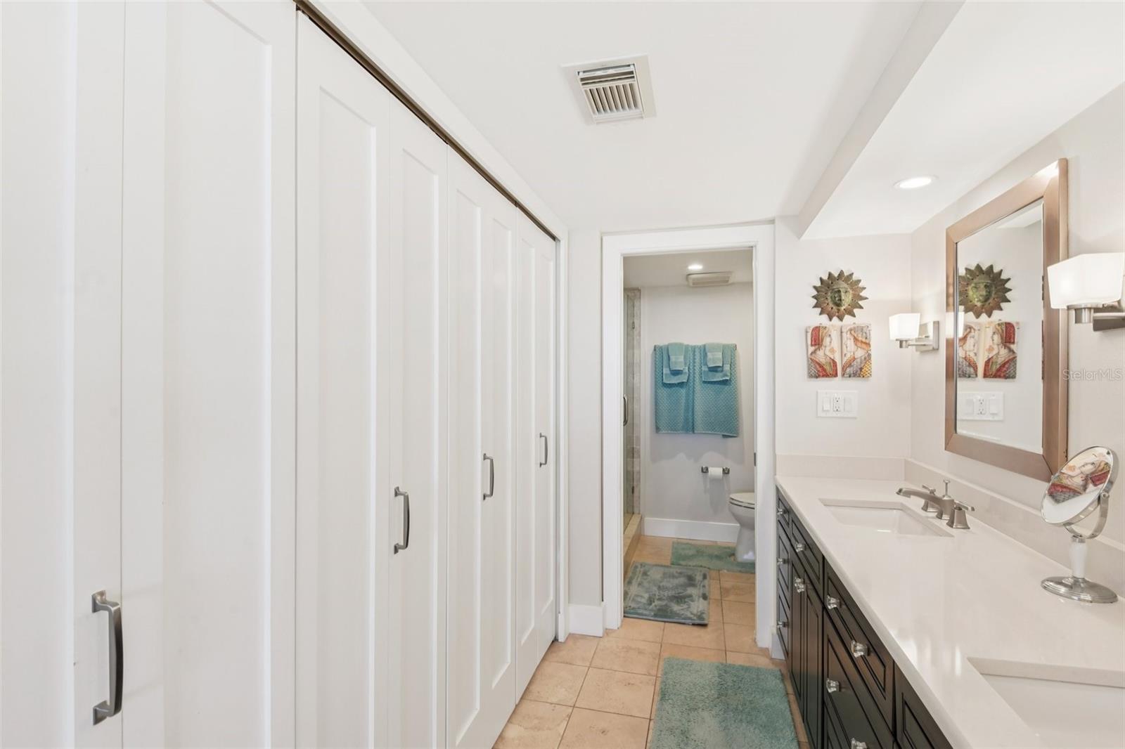 Image 20 of 33 For 500 Treasure Island Causeway 711