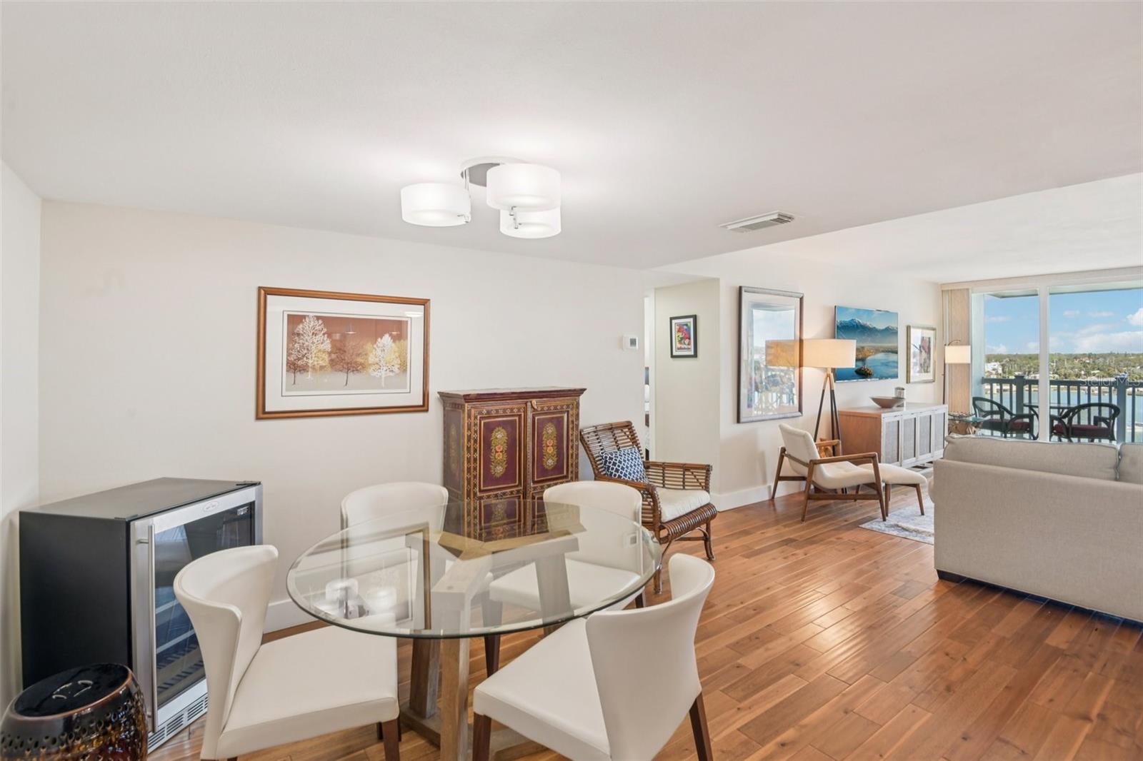 Image 9 of 33 For 500 Treasure Island Causeway 711