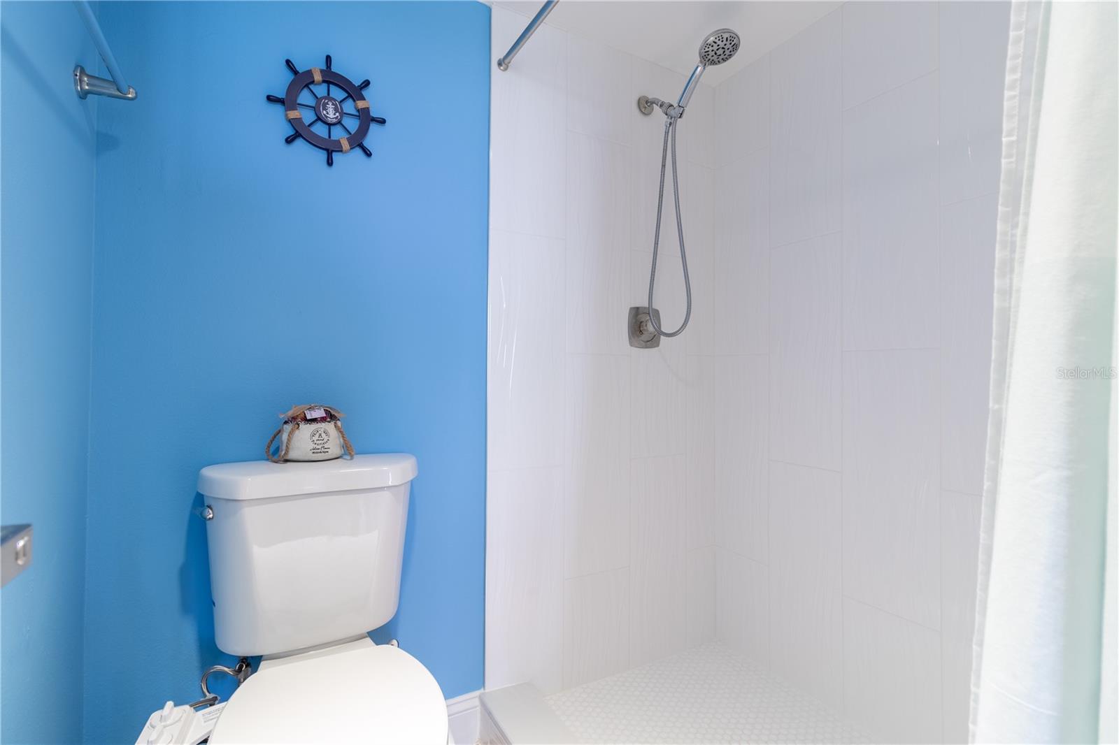 Image 12 of 16 For 4253 Bay Beach Lane G2