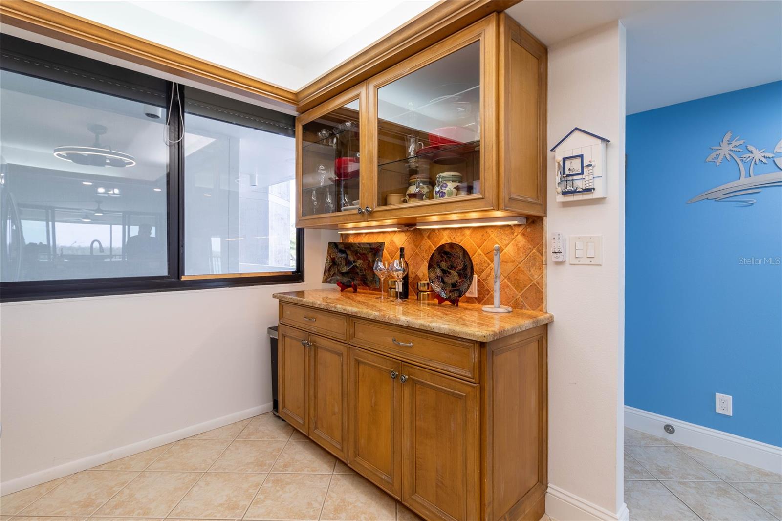 Image 6 of 16 For 4253 Bay Beach Lane G2