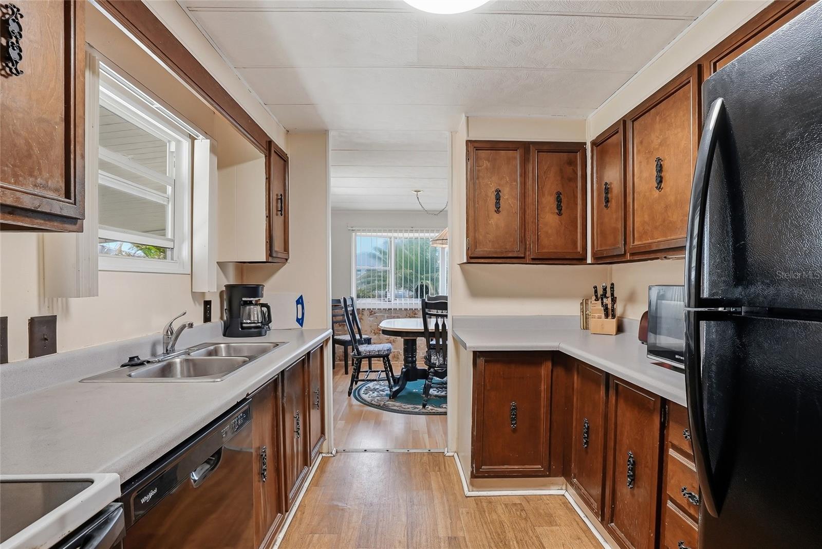 Image 12 of 43 For 9790 66th Street N 468