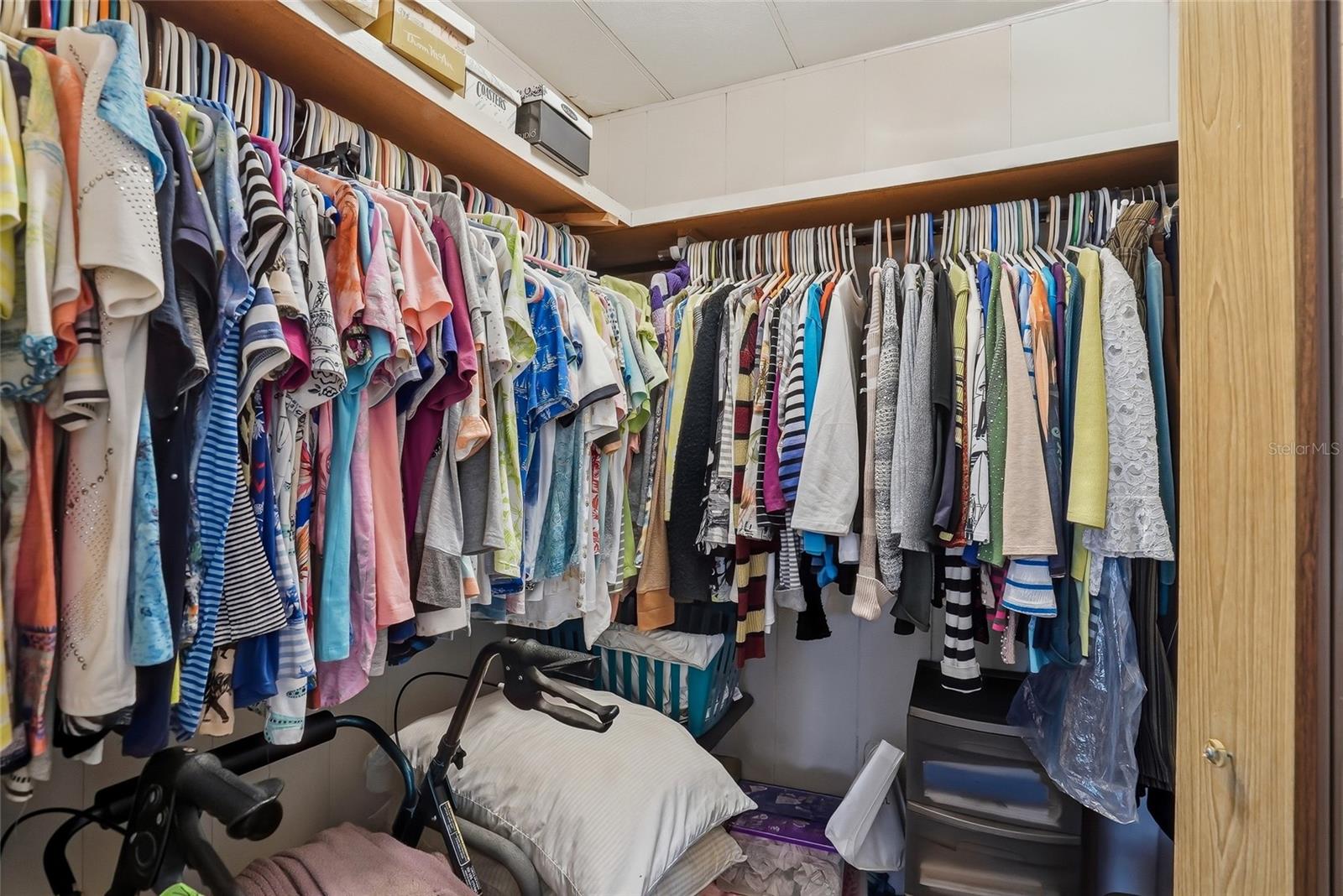 Image 17 of 43 For 9790 66th Street N 468