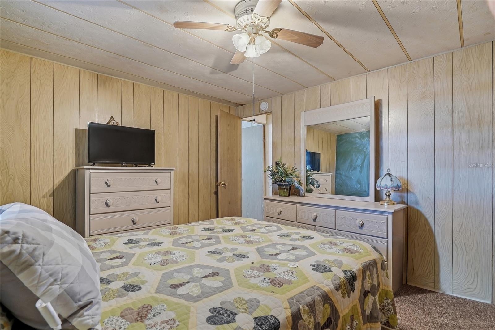 Image 21 of 43 For 9790 66th Street N 468