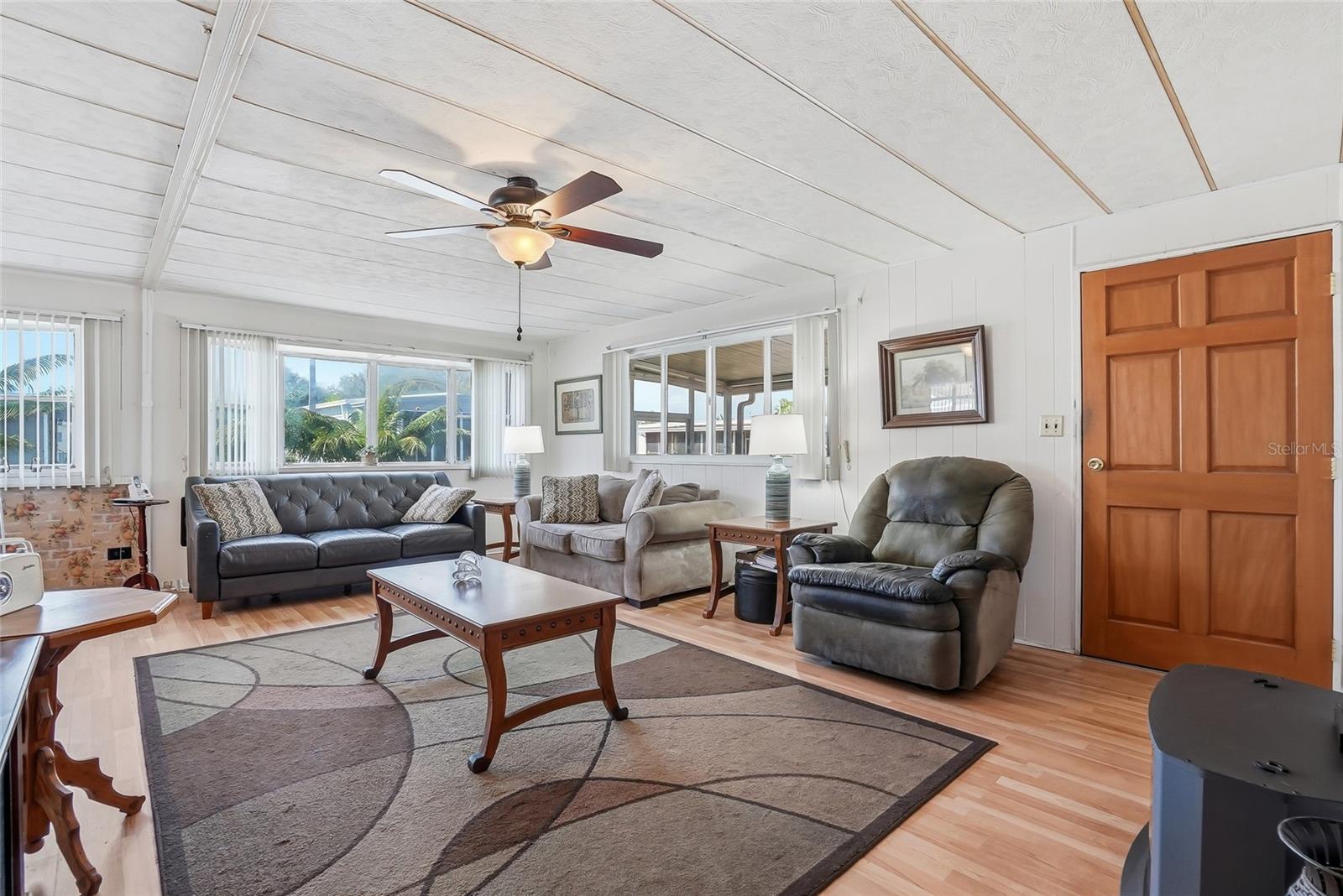 Image 6 of 43 For 9790 66th Street N 468