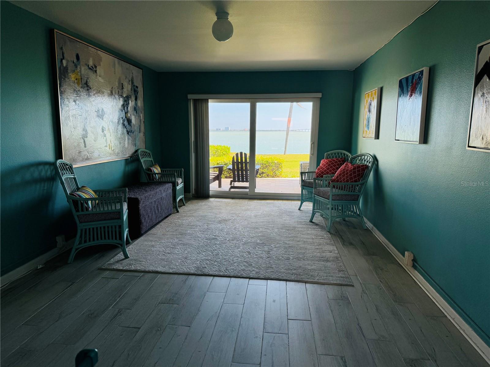 Image 18 of 32 For 113 1st Street E 103