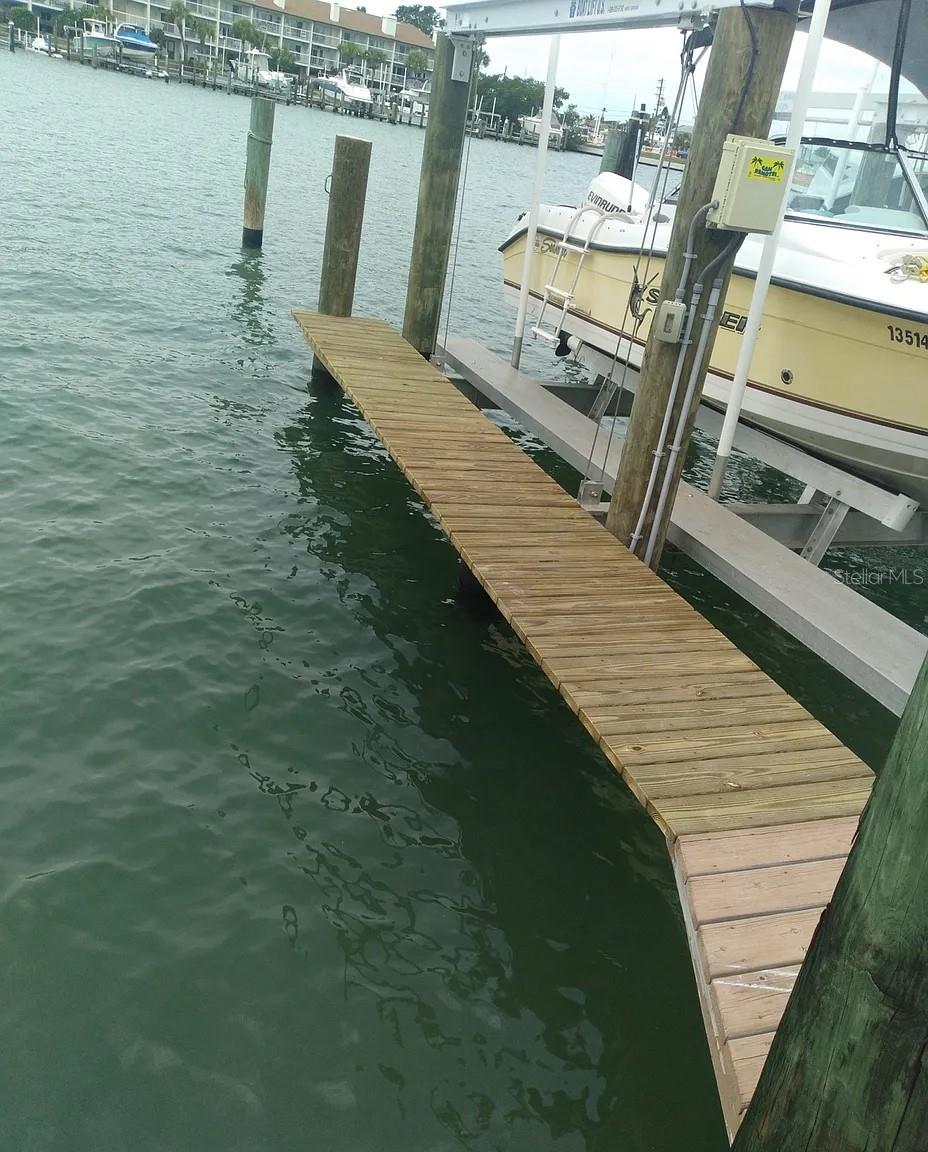 Image 27 of 32 For 113 1st Street E 103