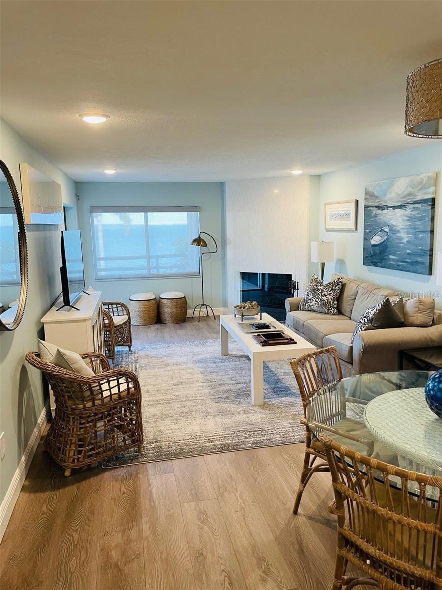 Image 4 of 32 For 113 1st Street E 103