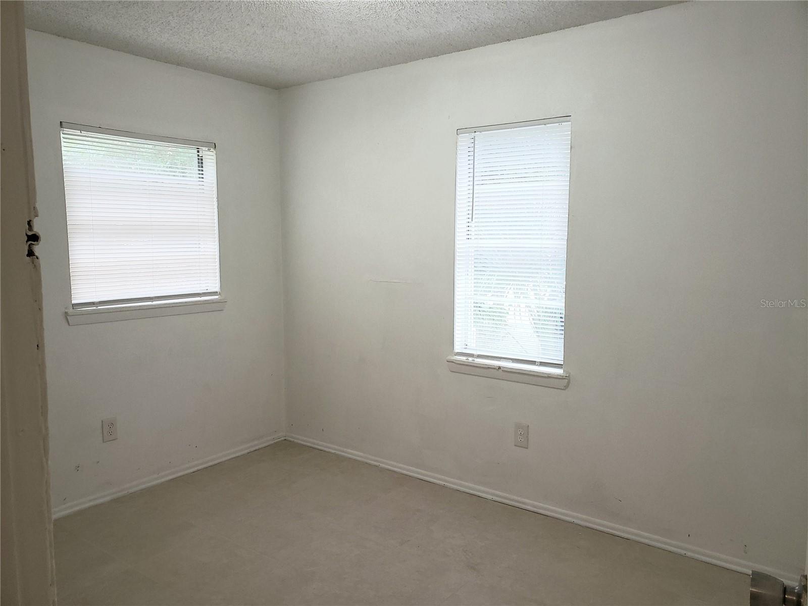 Image 9 of 11 For 8215 Klondyke Street